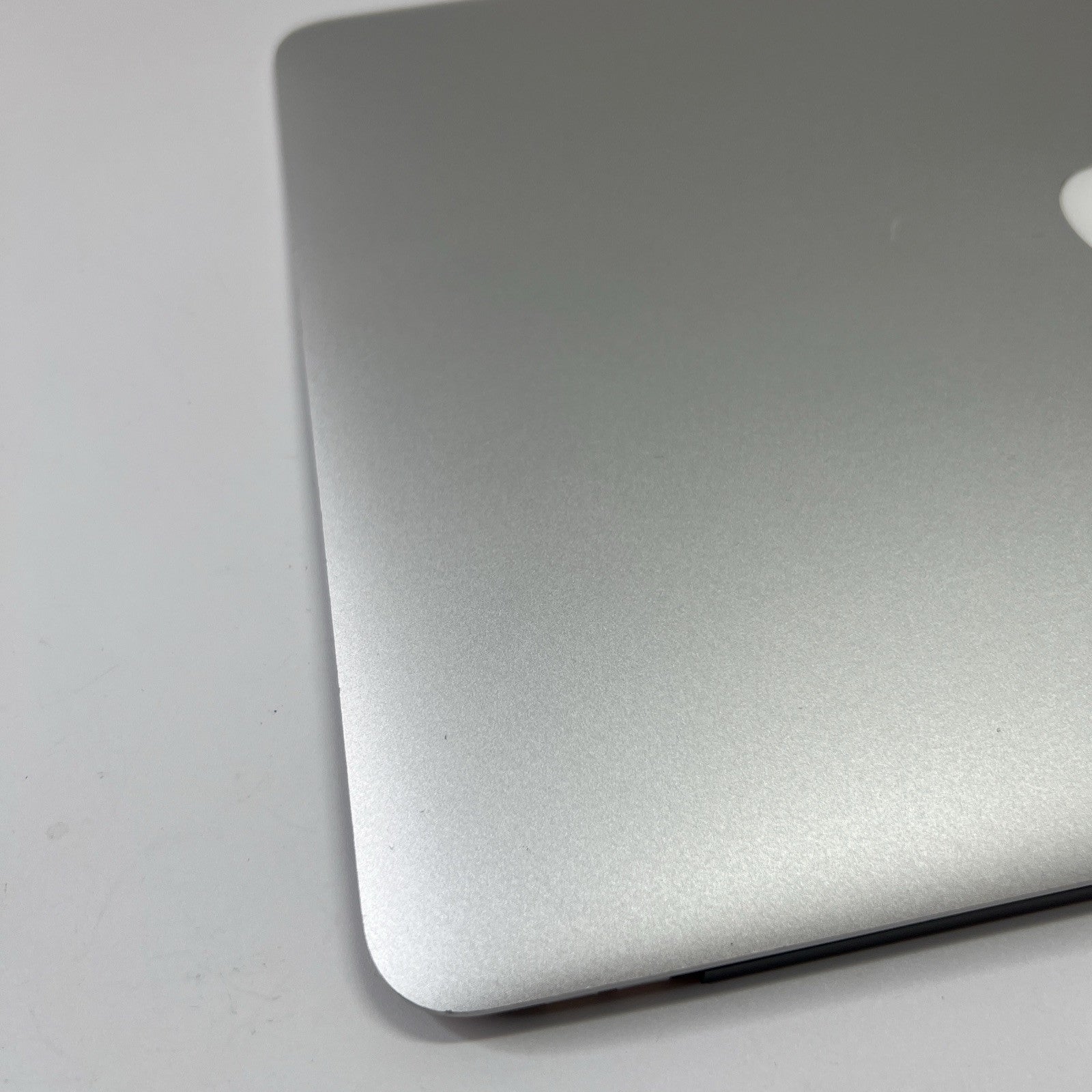 MacBook Pro Retina, 13-inch, Mid 2014 A1502 Screen Assembly Top Lid Cover