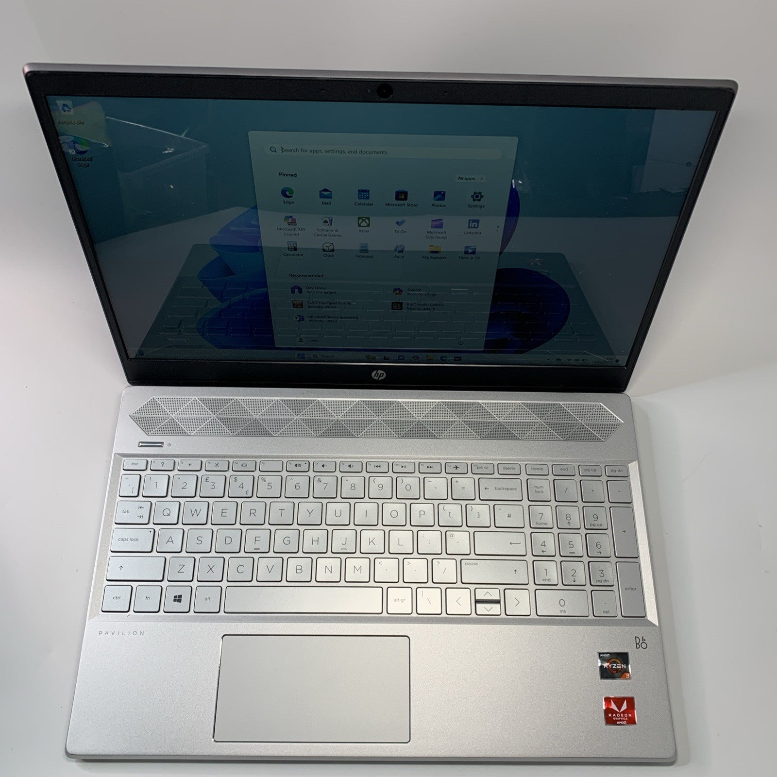 HP Pavilion 15-CW1004NA 15.6” AMD Ryzen 3 3300U 8GB 256 Touchscreen Grade A