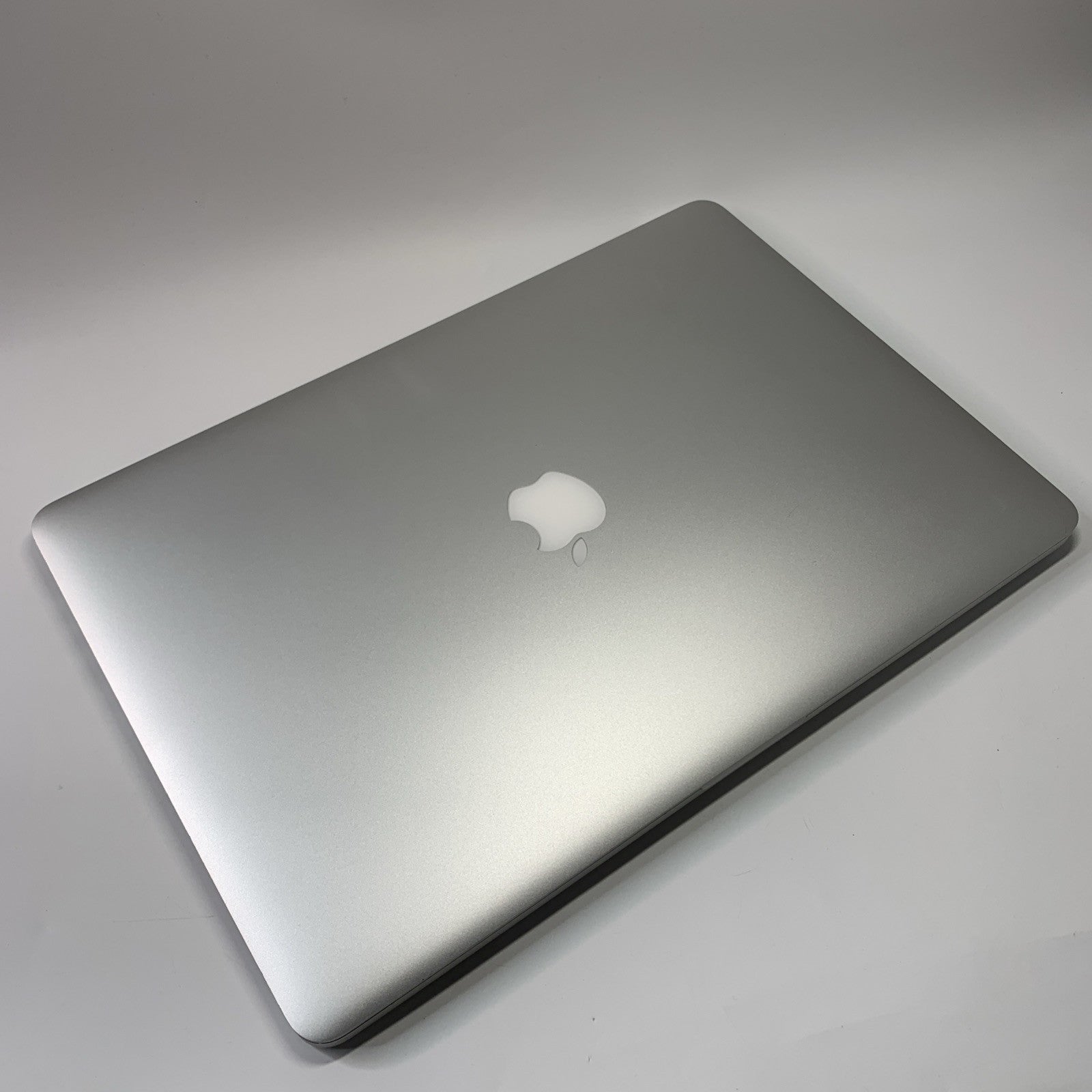 MacBook Pro Retina 15” inch, Mid 2014 2.8GHz i7 16GB 256GB Intel Iris Pro 1536MB