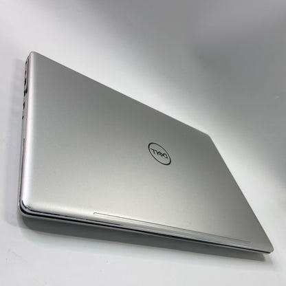 Dell Inspiron 7570 15.6" Core  i7-8550U 16GB RAM 256GB SSD NVIDIA GeForce 940MX