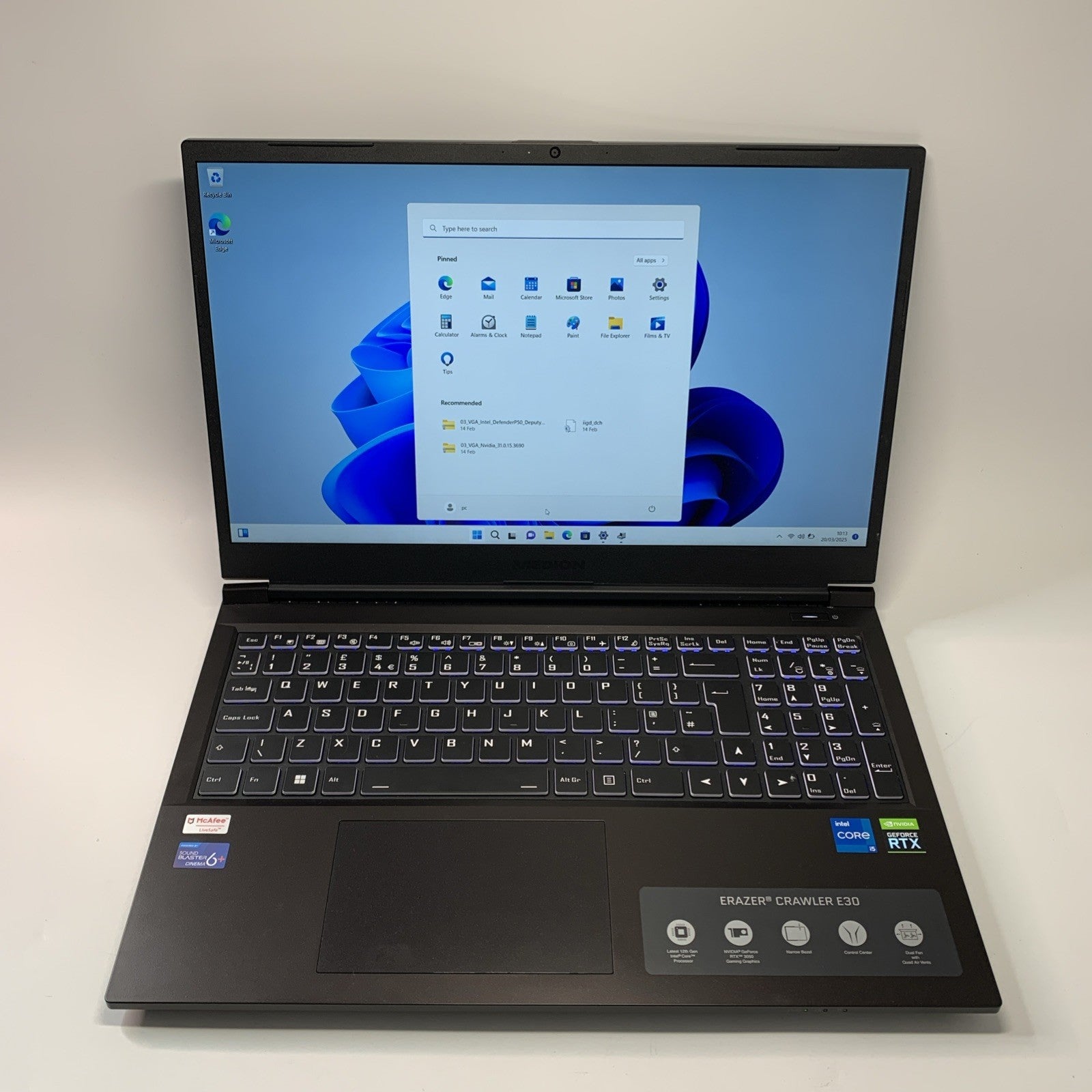 Medion Erazer Crawler E30 Core i5-12450H 8GB 512GB RTX 3050 15.6 Inch Win 11