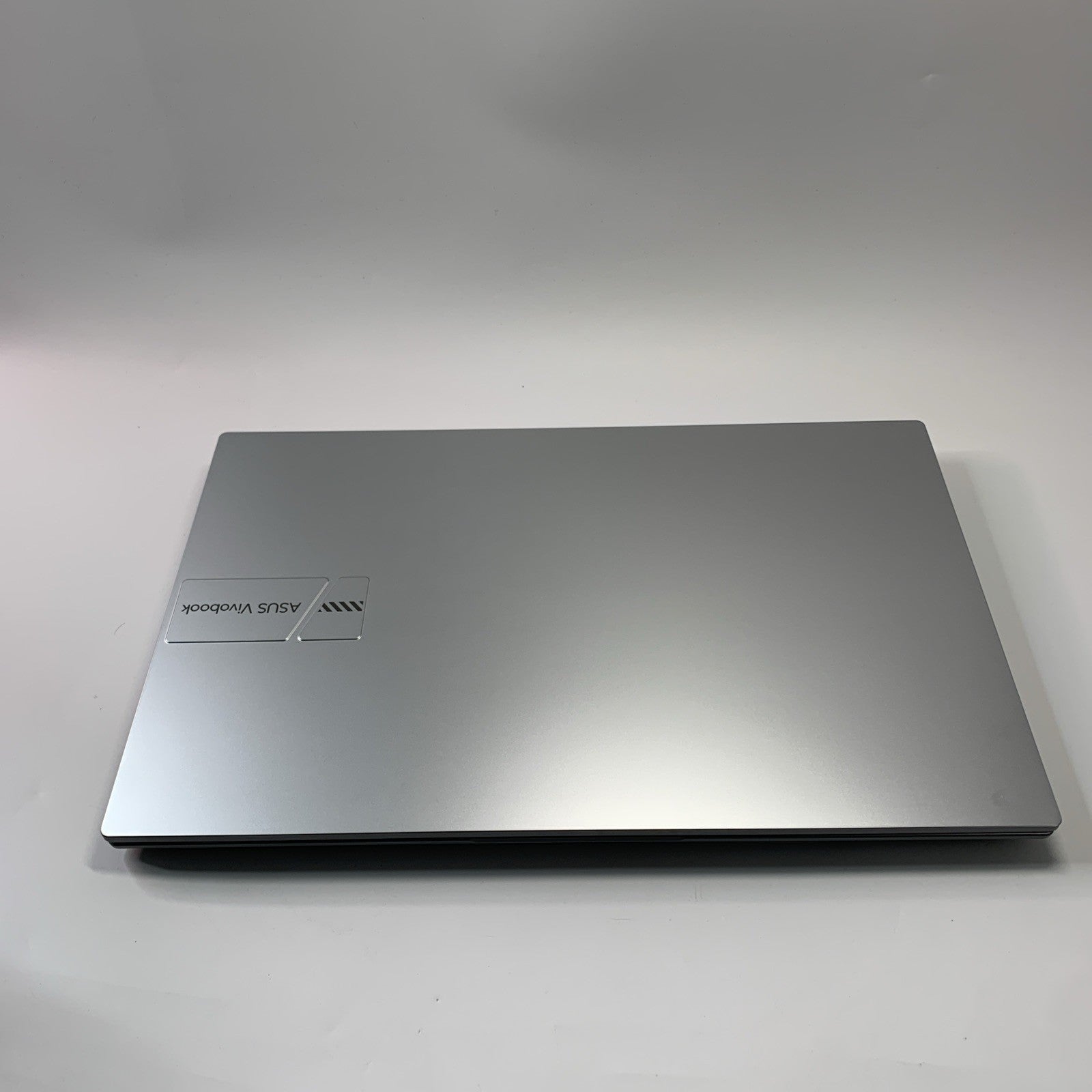 ASUS VivoBook X1504VA 15.6’’  OLED Core i7-1355U 16GB RAM 1TB SSD Win 11 Grade B