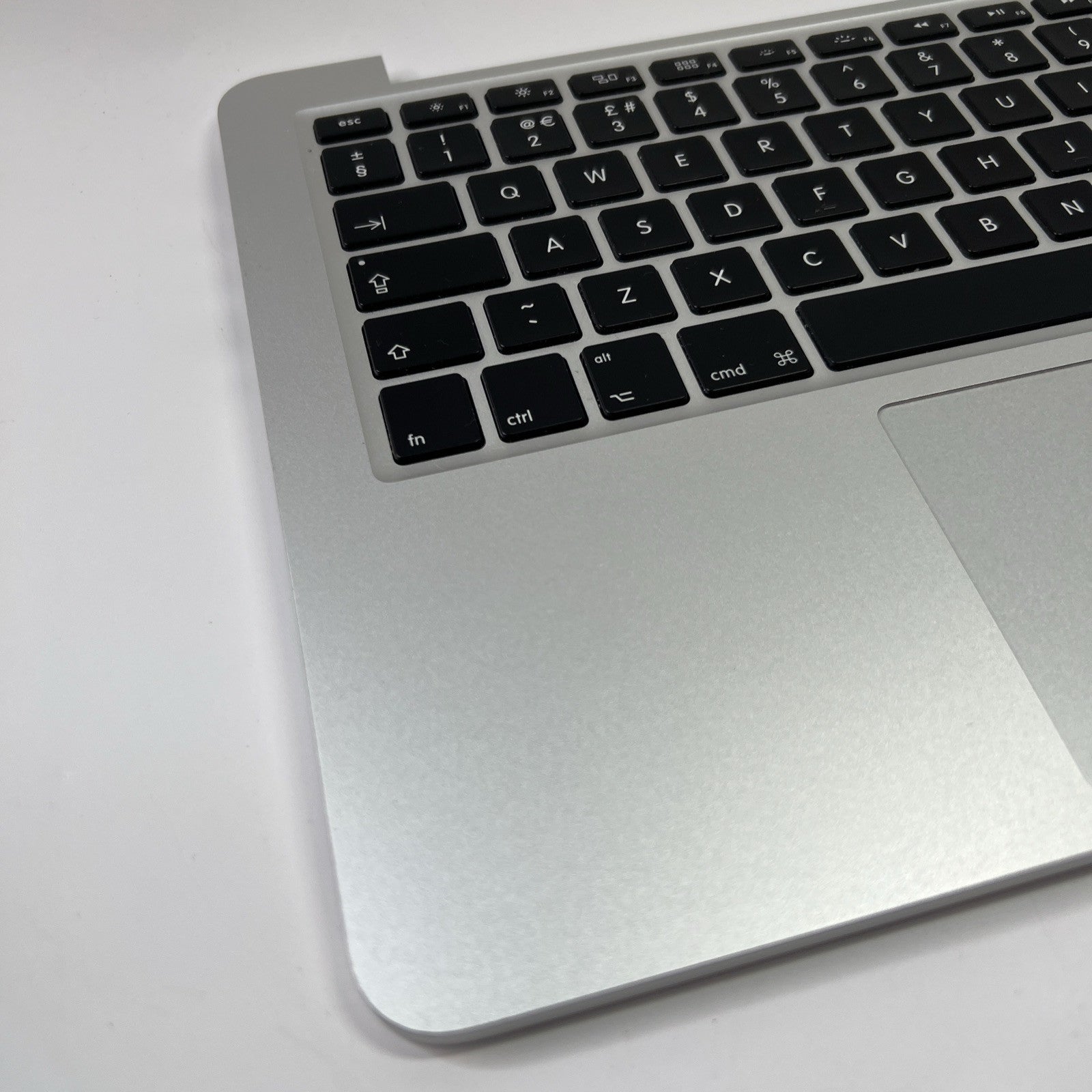 MacBook Pro Retina, 13-inch, Mid 2014 A1502 Palmrest UK Keyboard Touchpad Batter