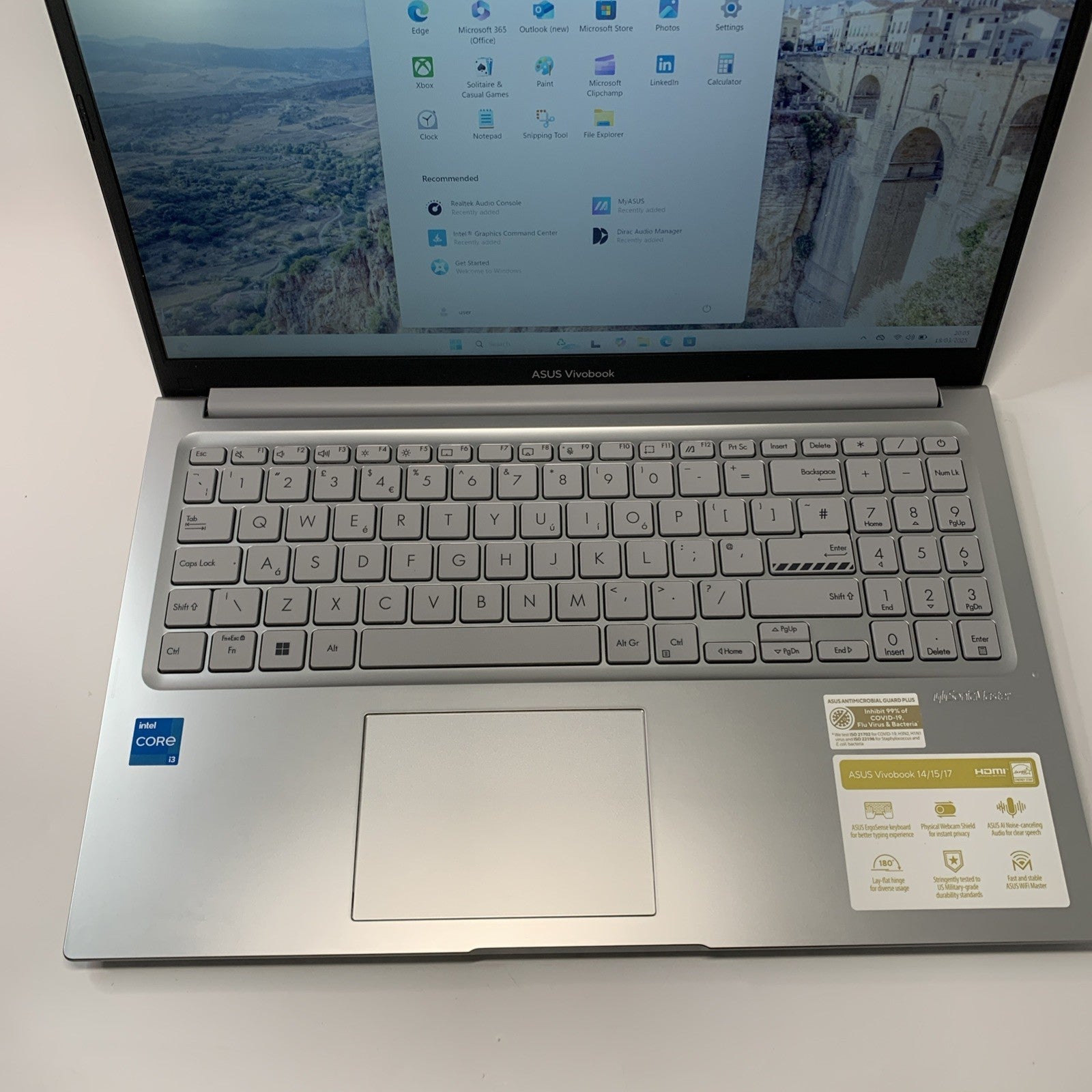 ASUS VivoBook 15 X1504ZA Core i3-1215U 16GB RAM 512GB SSD Windows 11 Grade B