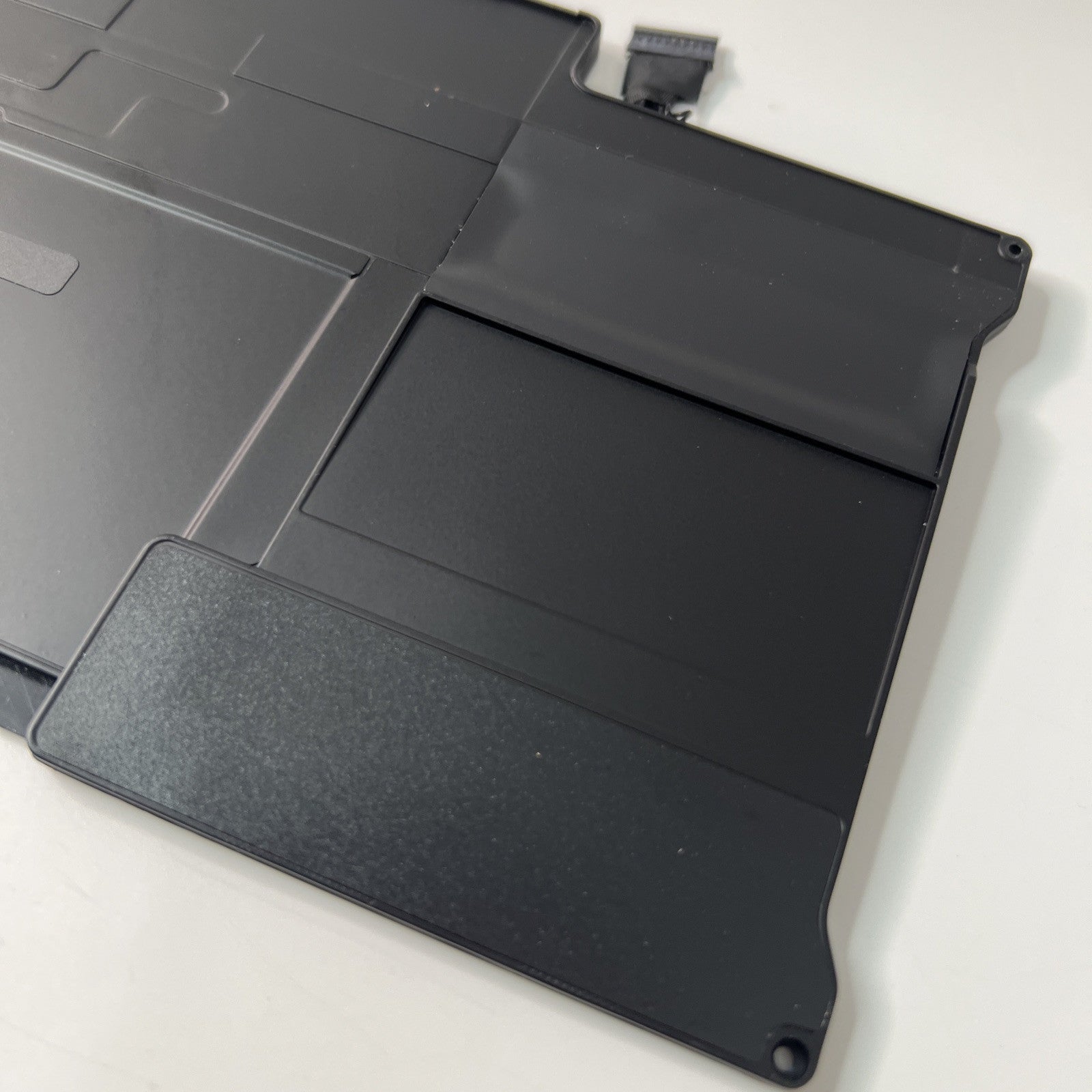 Genuine Apple Macbook Air Battery A1466 Mid 2012 (7.3V) Model: A1377