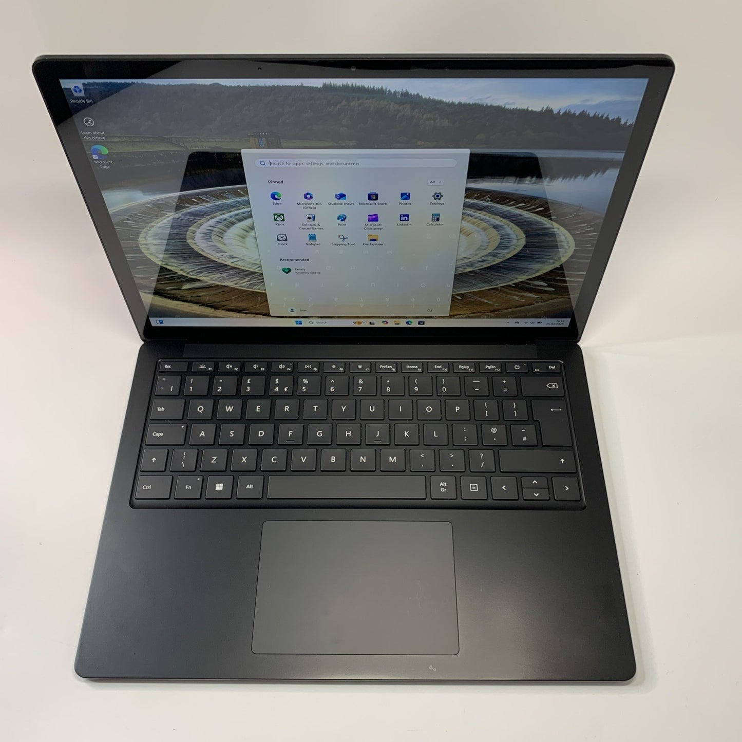 Microsoft Surface Laptop 4 13.5" Intel Core i5-1135G7 16GB RAM 512GB SSD Win 11