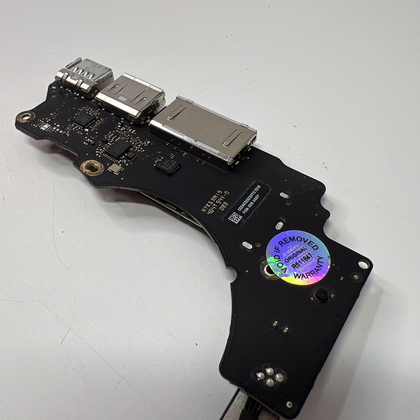 GENUINE APPLE MACBOOK PRO RETINA 13 A1502 2014 USB HDMI SD  I/O BOARD
