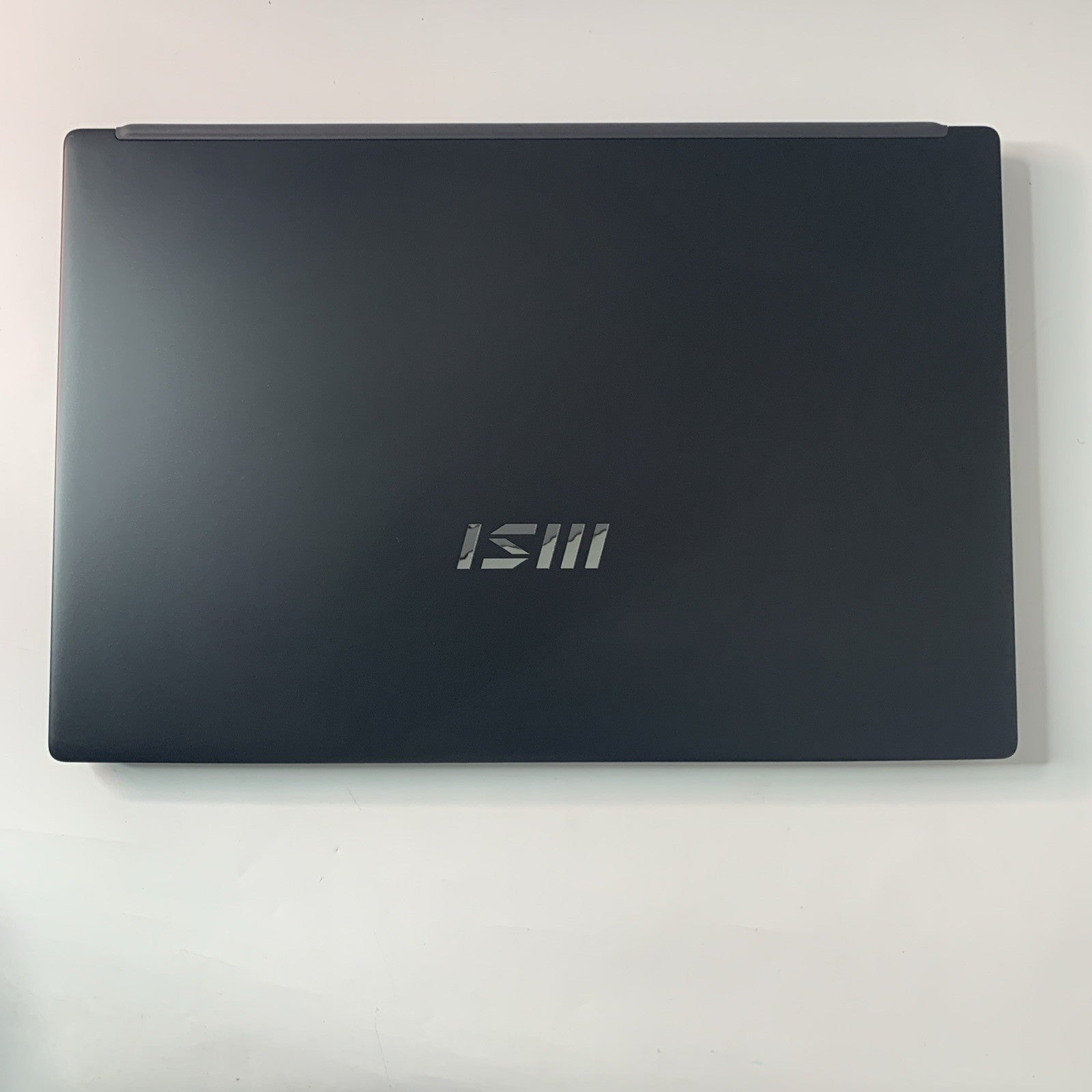MSI Modern 15 B7M 15.6" Laptop AMD Ryzen 5 7430U 8GB RAM 512GB SSD Windows 11