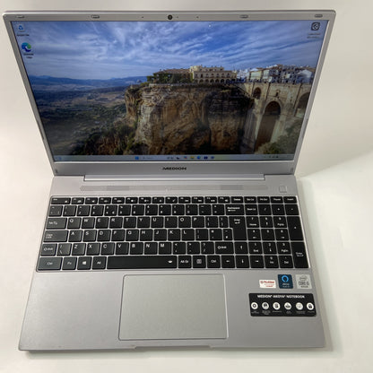 MEDION Akoya E15407 Intel Core i5-1035G1, 8GB RAM, 256GB SSD, 15.6-Inch, Win 11