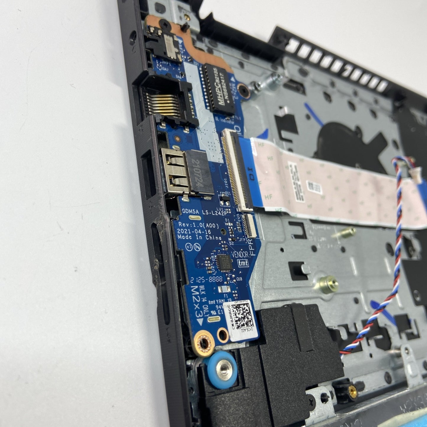 Dell Vostro 15 3510 Complete Palmrest Assembly UK Keyboard Touchpad 0TPXKP 