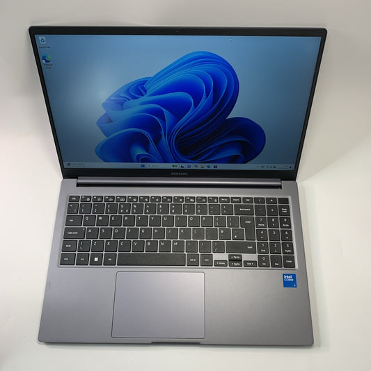 SAMSUNG Galaxy Book4 15.6" Laptop  Intel Core 5 512GB SSD 8GB RAM Win 11 Grade A