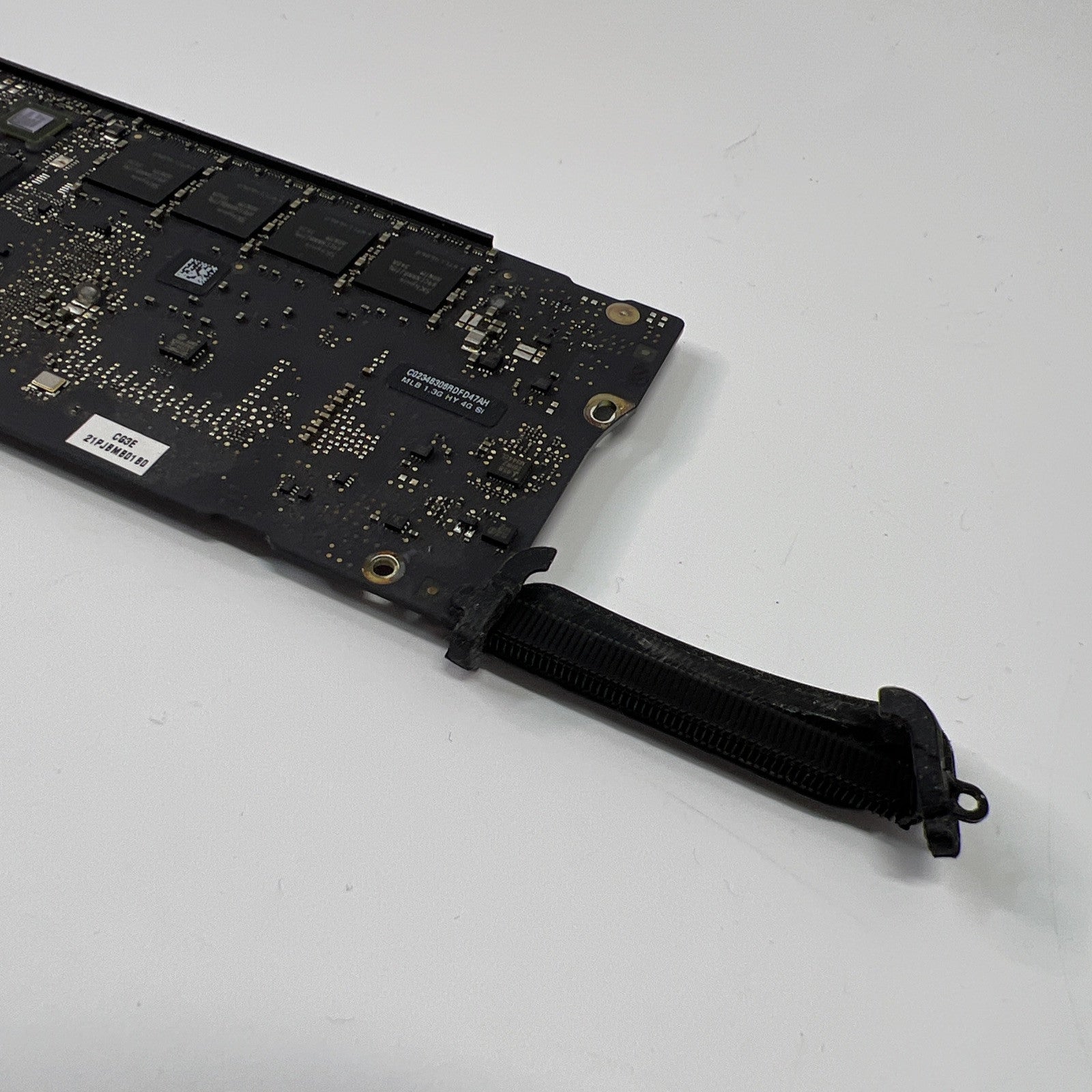 MACBOOK AIR A1466 13" MID 2013 LOGIC BOARD 1.3GHz i5 (WORKS)