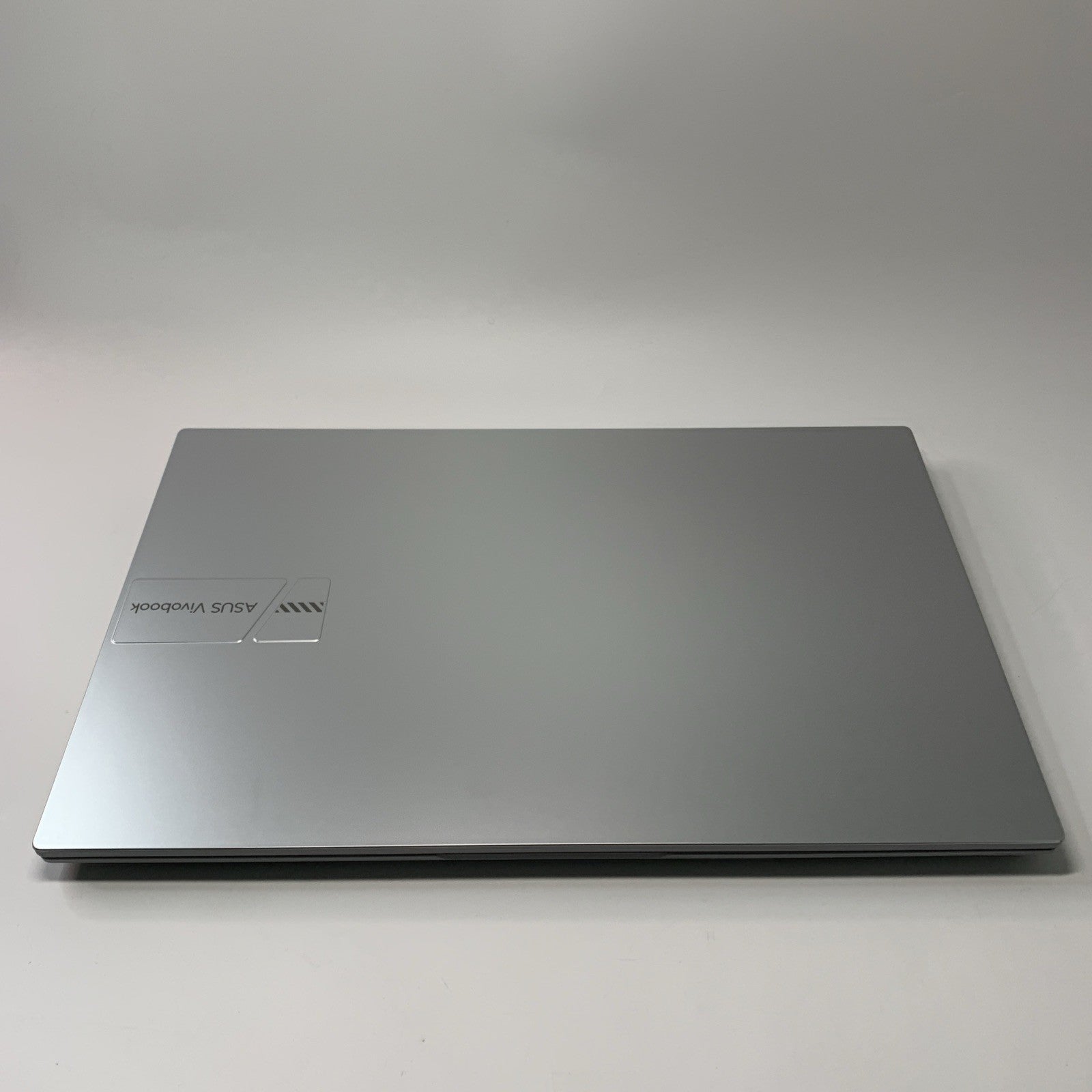 ASUS VivoBook 15 X1504ZA Core i3-1215U 16GB RAM 512GB SSD Windows 11 Grade B