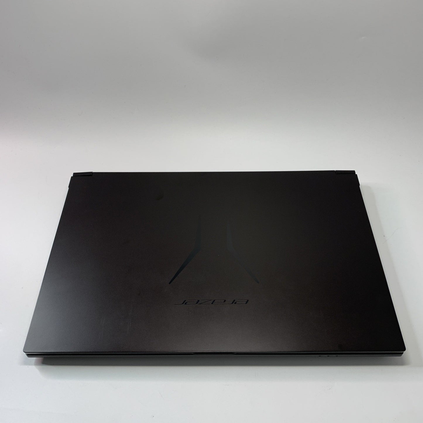 Medion Erazer Crawler E30 Core i5-12450H 8GB 512GB RTX 3050 15.6 Inch Win 11