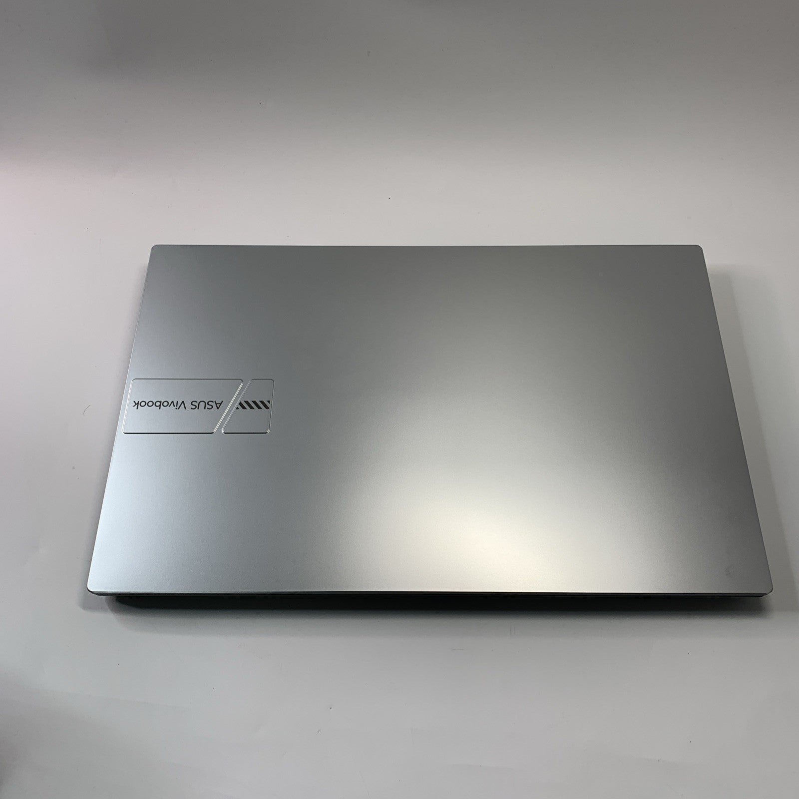 ASUS VivoBook X1504VA 15.6’’  OLED Core i7-1355U 16GB RAM 1TB SSD Win 11 Grade B