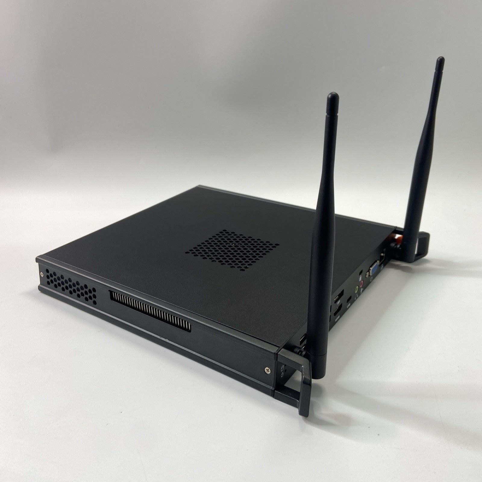 Viewsonic VPC15-WP-5 Intel Core i5-8400 8GB RAM 256GB SSD Windows 10