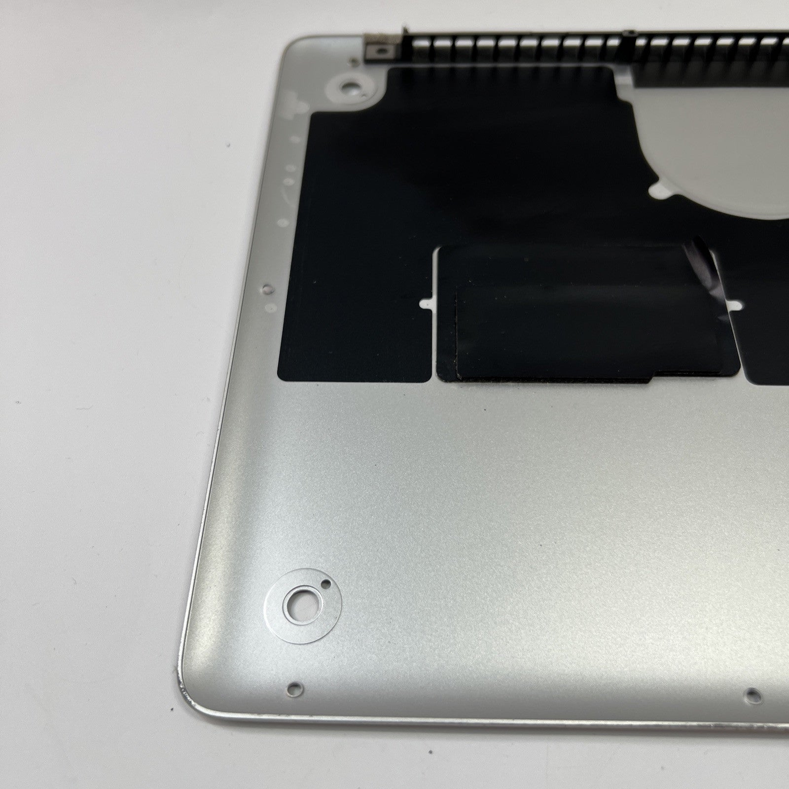 APPLE MACBOOK PRO A1278 13” MID 2010 2011 2012 BOTTOM CASE AND SCREWS (GRADE C)