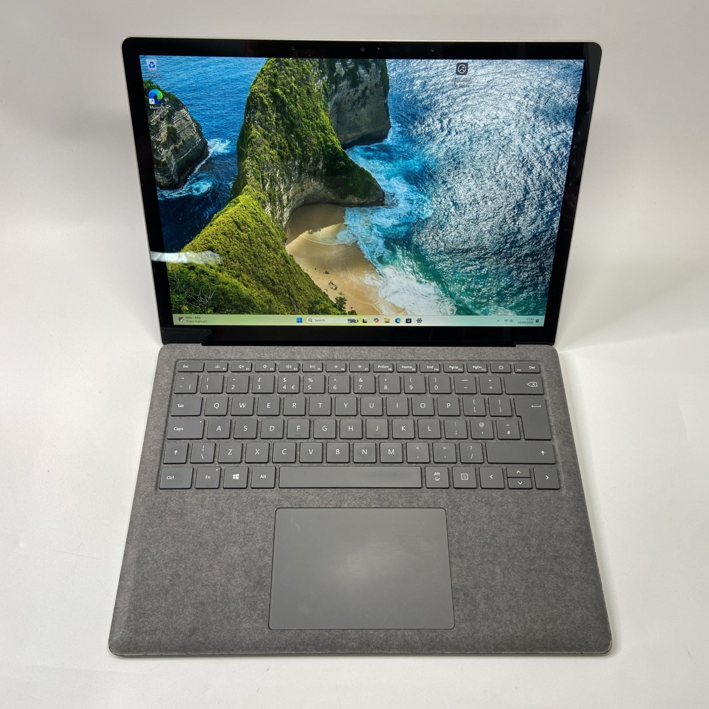 Microsoft Surface Laptop 3 1867 13” Core i5-1035G7 128GB SSD 8GB RAM Touchscreen