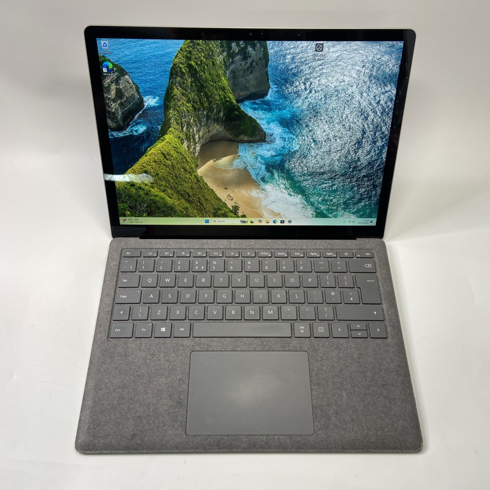 Microsoft Surface Laptop 3 1867 13” Core i5-1035G7 128GB SSD 8GB RAM Touchscreen