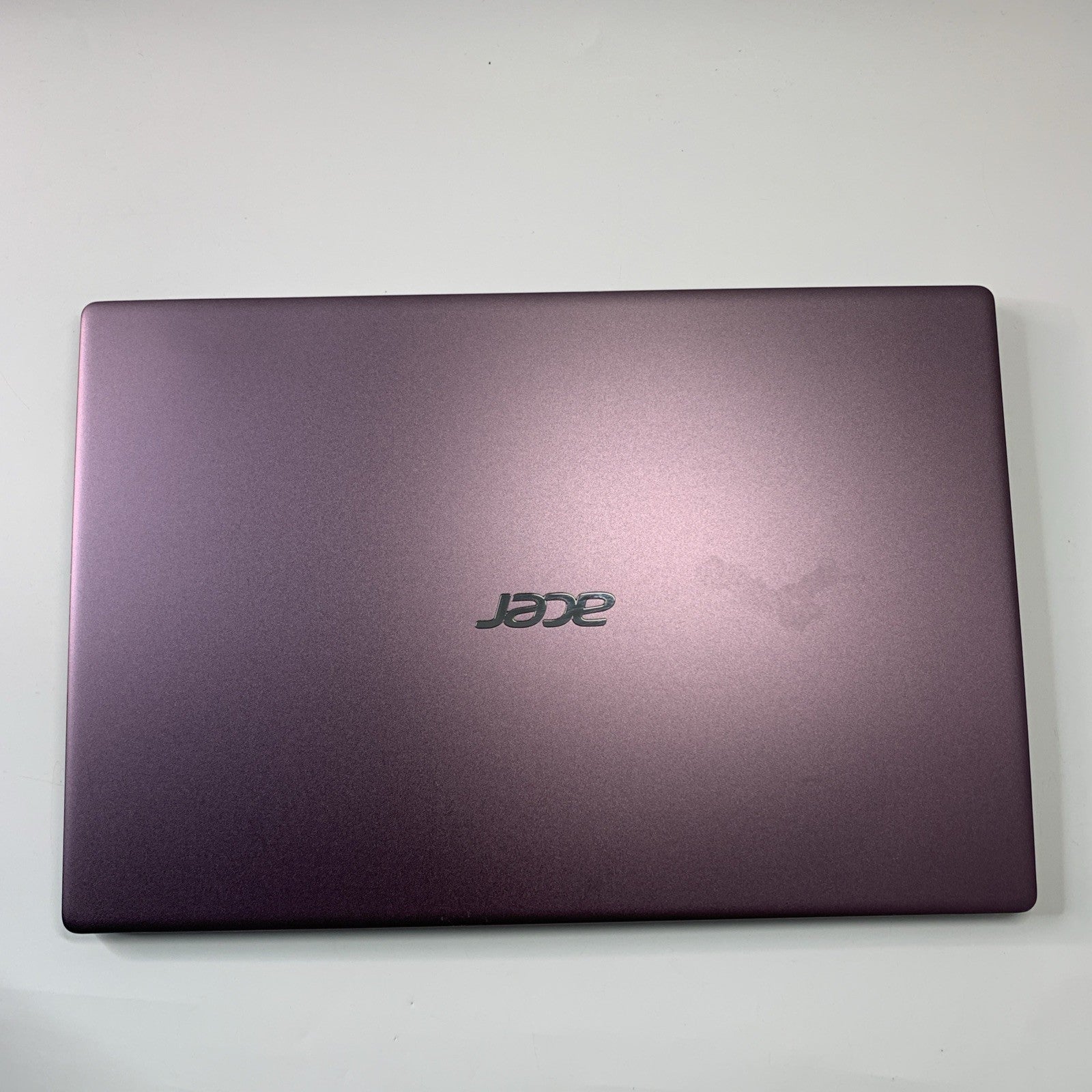 Acer Swift 3 SF314-42 14" AMD Ryzen 5 4500U 8GB RAM 256GB SSD Windows 11 Purple