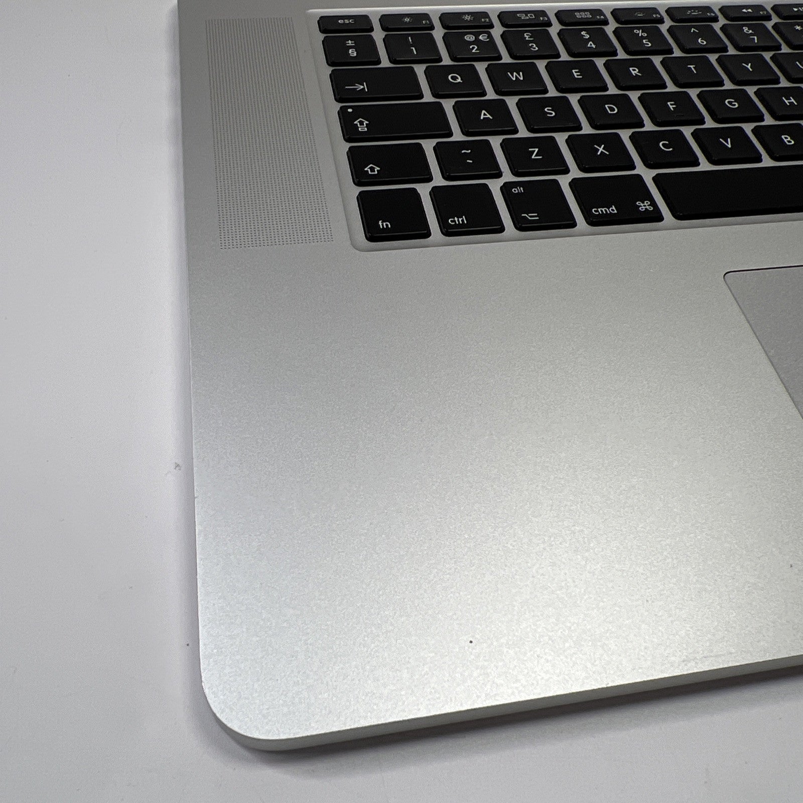 MacBook Pro A1398 15 Mid 2012 Palmrest UK Keyboard Battery Touchpad Silver