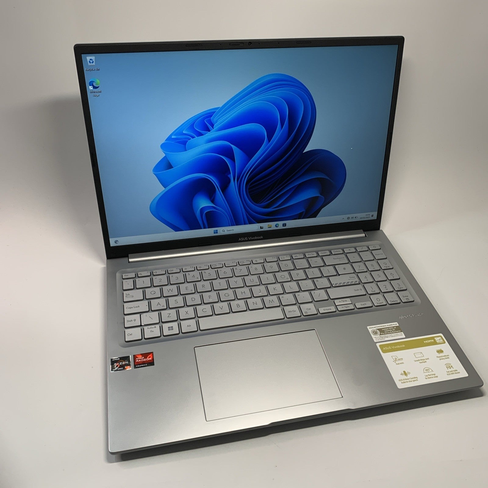 ASUS Vivobook M1605YA 16.0" Laptop AMD Ryzen 5-7430U 16GB RAM 1TB Windows 11