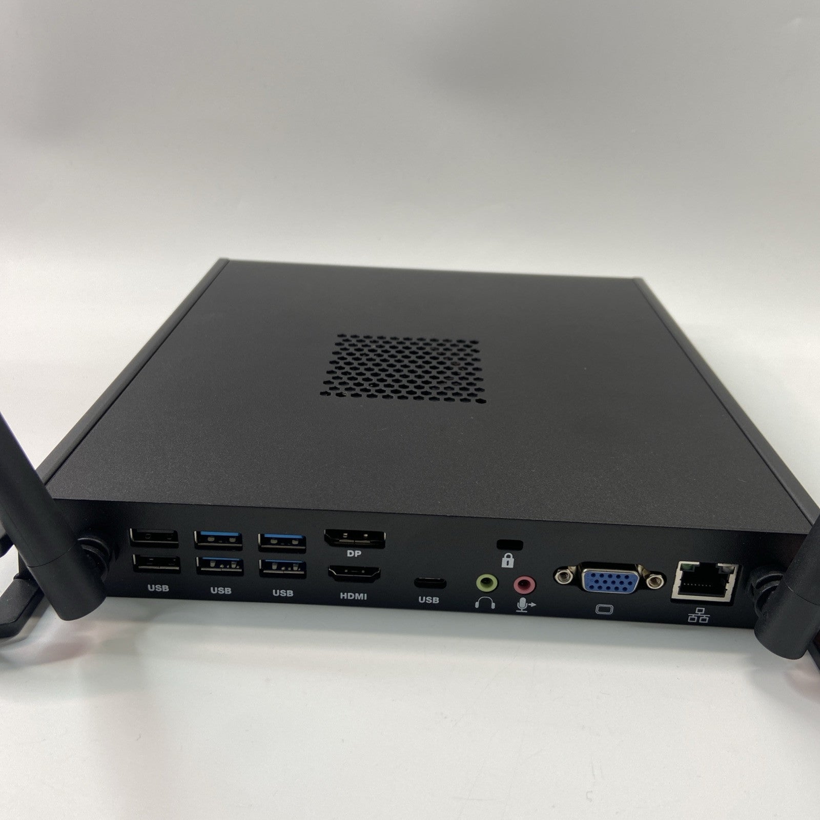 Viewsonic VPC15-WP-5 Intel Core i5-8400 8GB RAM 256GB SSD Windows 10
