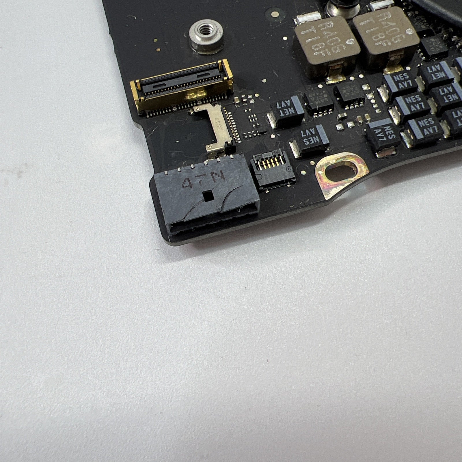 MACBOOK AIR A1466 13" EARLY 2014 LOGIC BOARD 1.4GHz i5 (READ DISCRIPTION!)