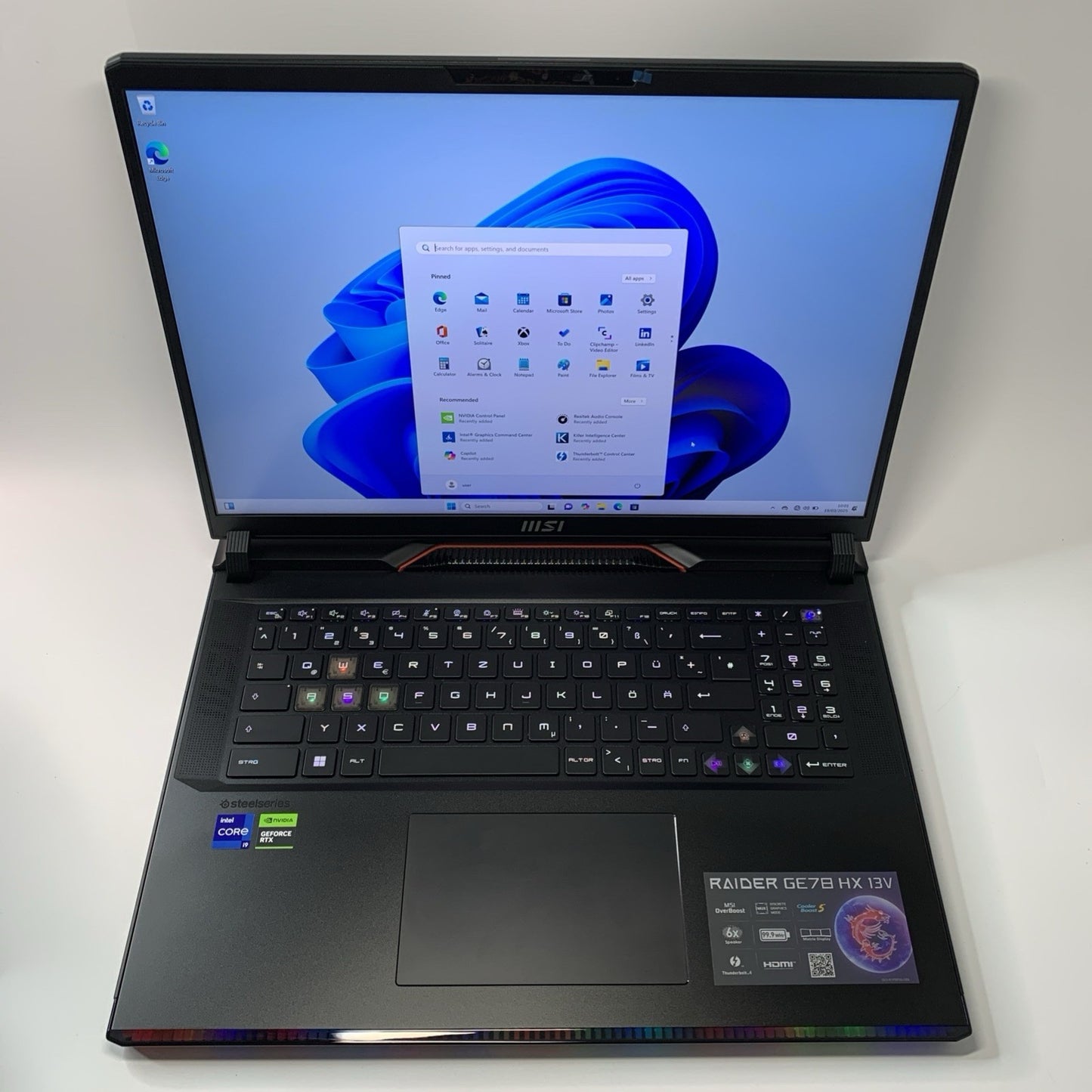 MSI Raider GE78HX 13VI-062UK 17" QHD+ Gaming Laptop i9-13950HX 64GB 2TB RTX4080