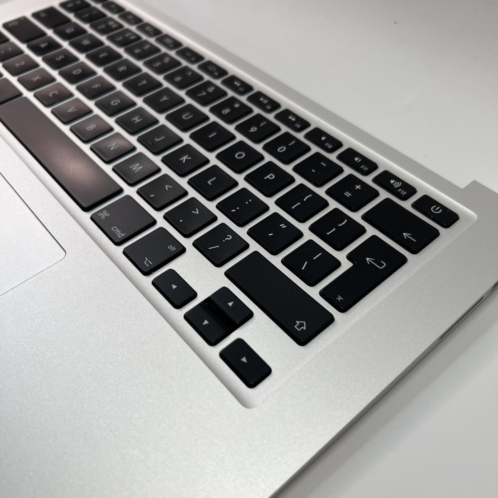 Macbook AIR 13” A1466 2013 2014 2015 2017 UK Keyboard Palmrest Trackpad Assembly