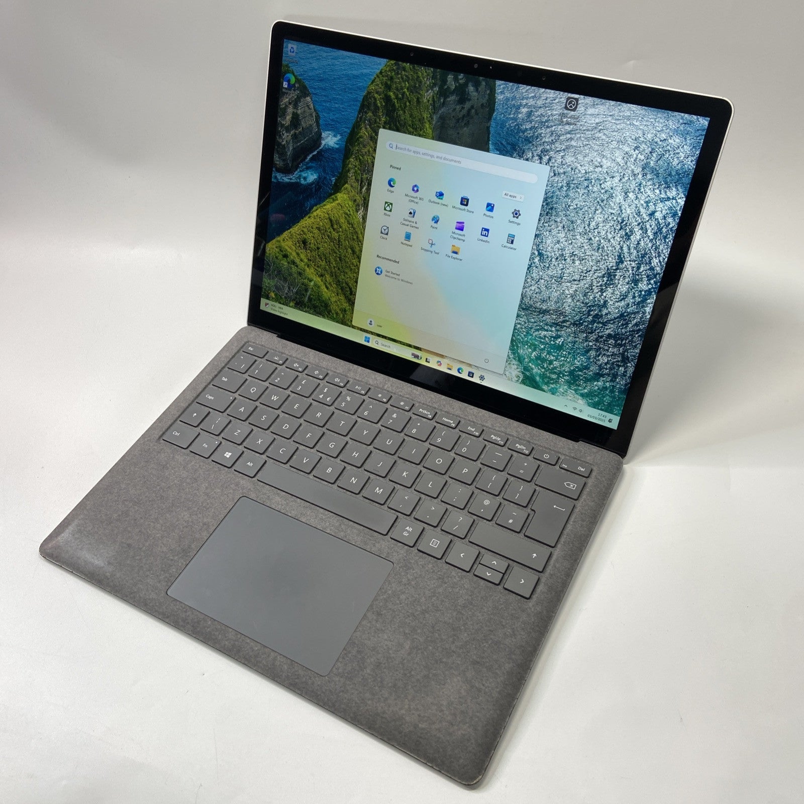 Microsoft Surface Laptop 3 1867 13” Core i5-1035G7 128GB SSD 8GB RAM Touchscreen