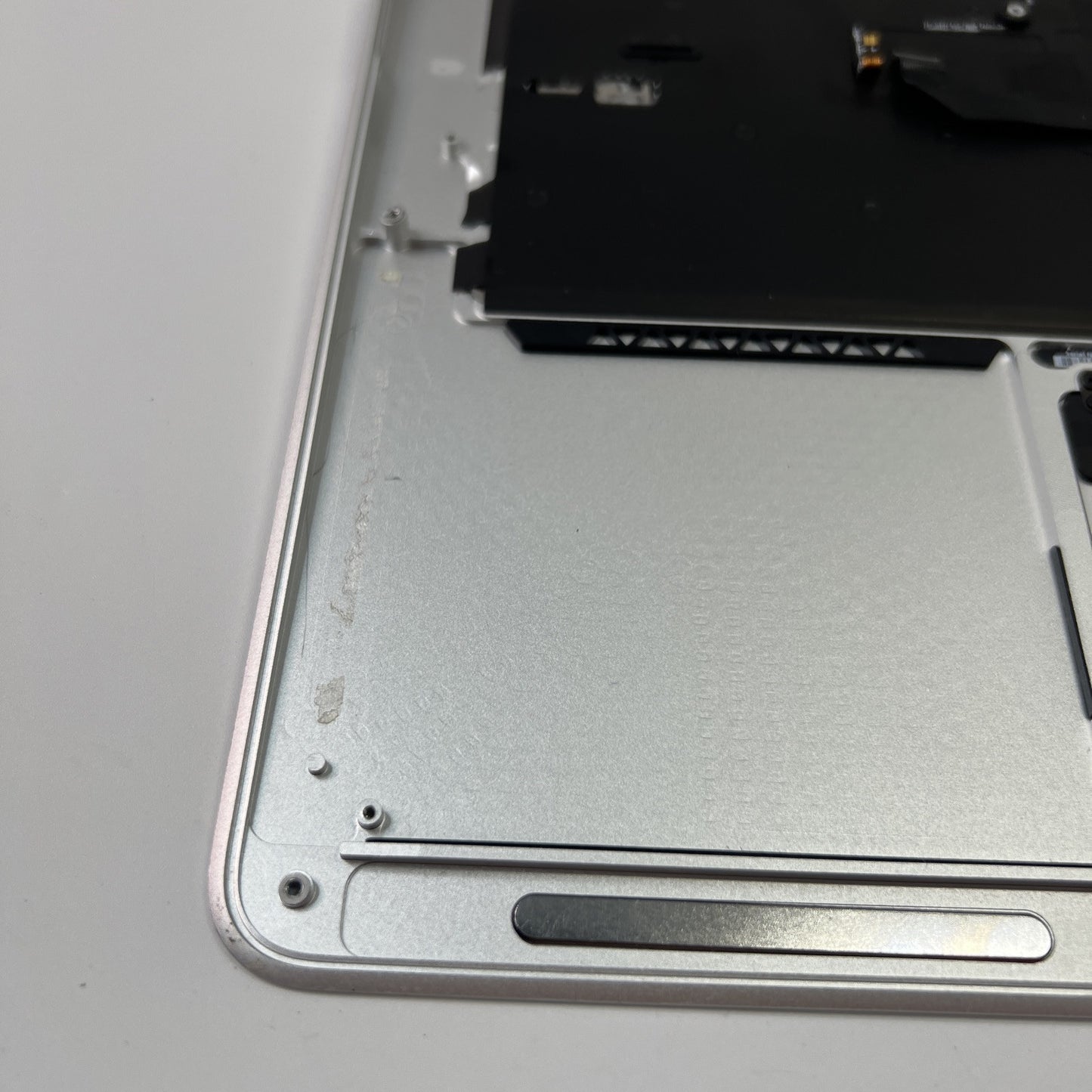 Macbook AIR 13” A1466 Mid 2012 UK Keyboard Palmrest Trackpad Assembly Silver