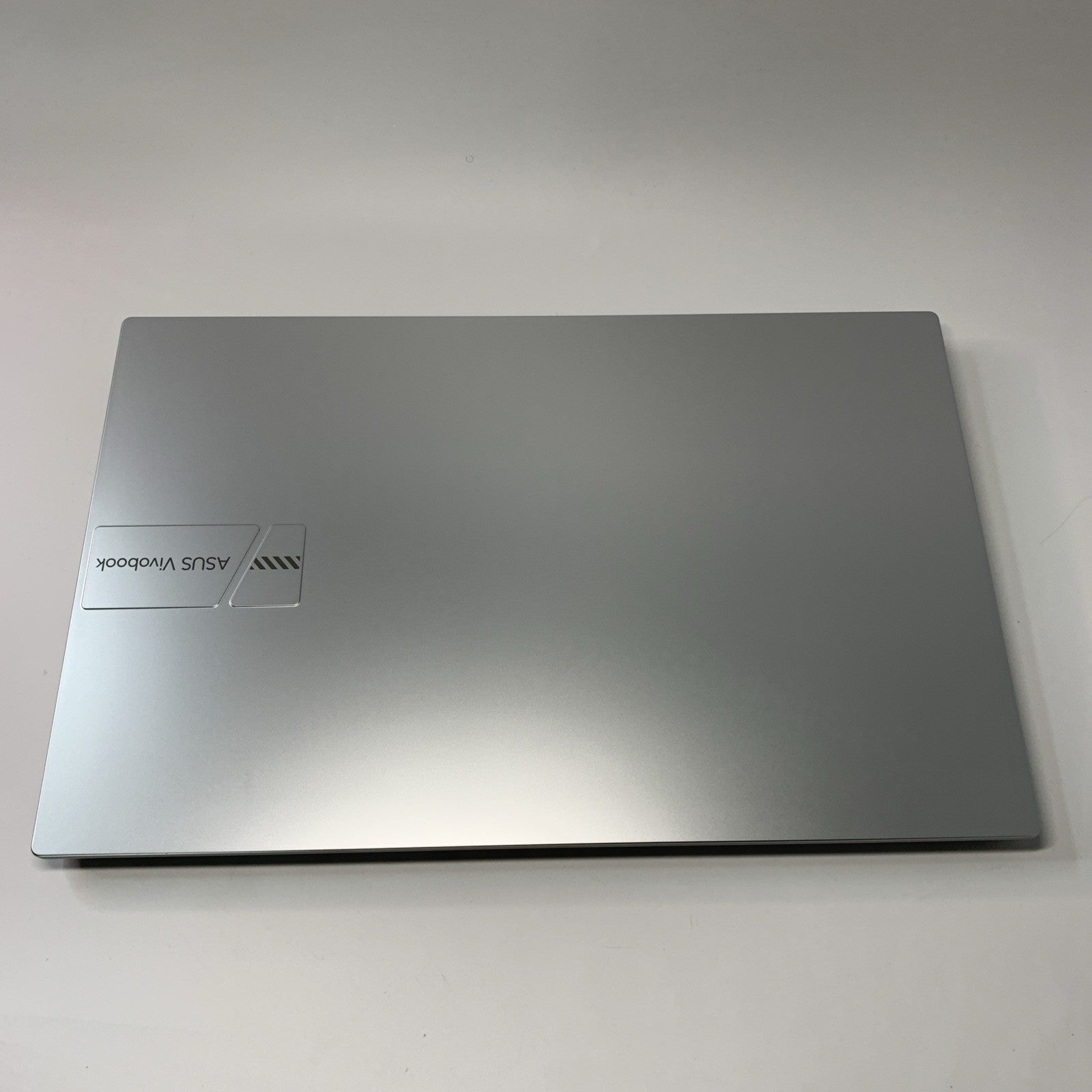 ASUS VivoBook 15 X1504ZA Core i3-1215U 16GB RAM 512GB SSD Windows 11 Grade B