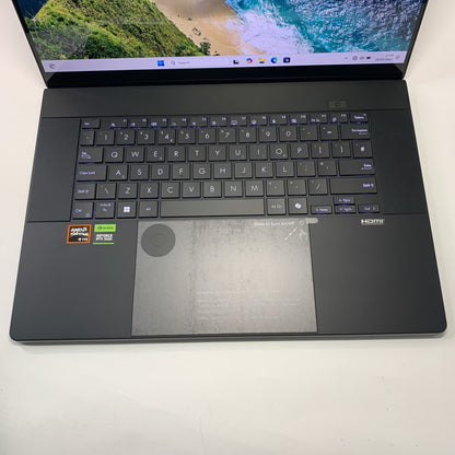 ASUS ProArt 16 H7606WI 16.0" 4K OLED AMD Ryzen AI 9 HX 370 RTX 4070 64GB 2TB SSD