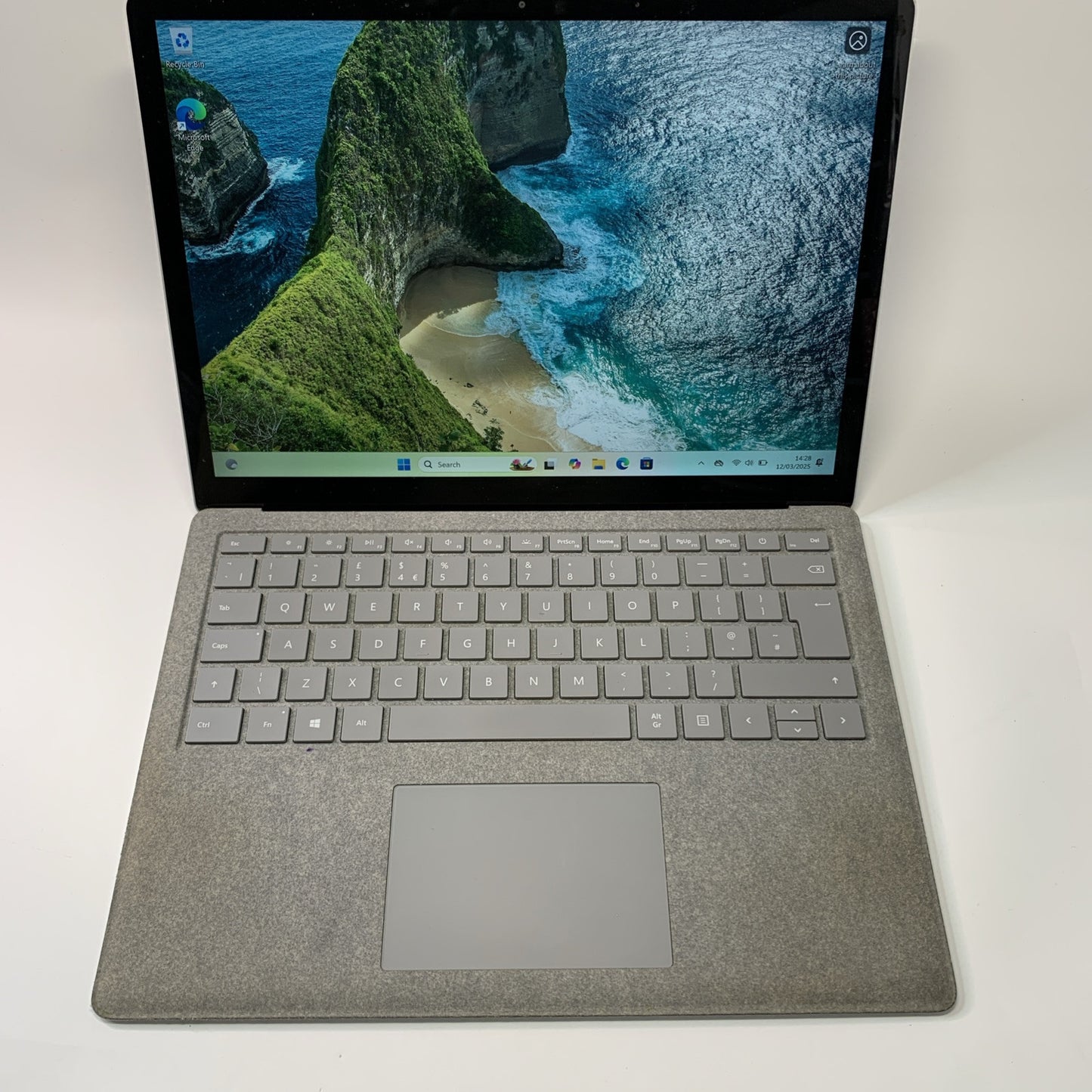 Microsoft Surface Laptop 2 13.5 inch 128GB Intel Core i5-8350U 8GB Touchscreen