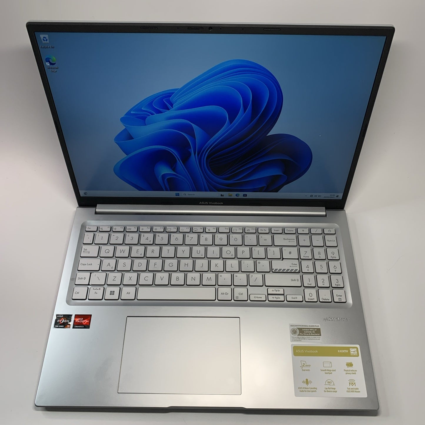 ASUS Vivobook M1605YA 16.0" Laptop AMD Ryzen 5-7430U 16GB RAM 1TB Windows 11
