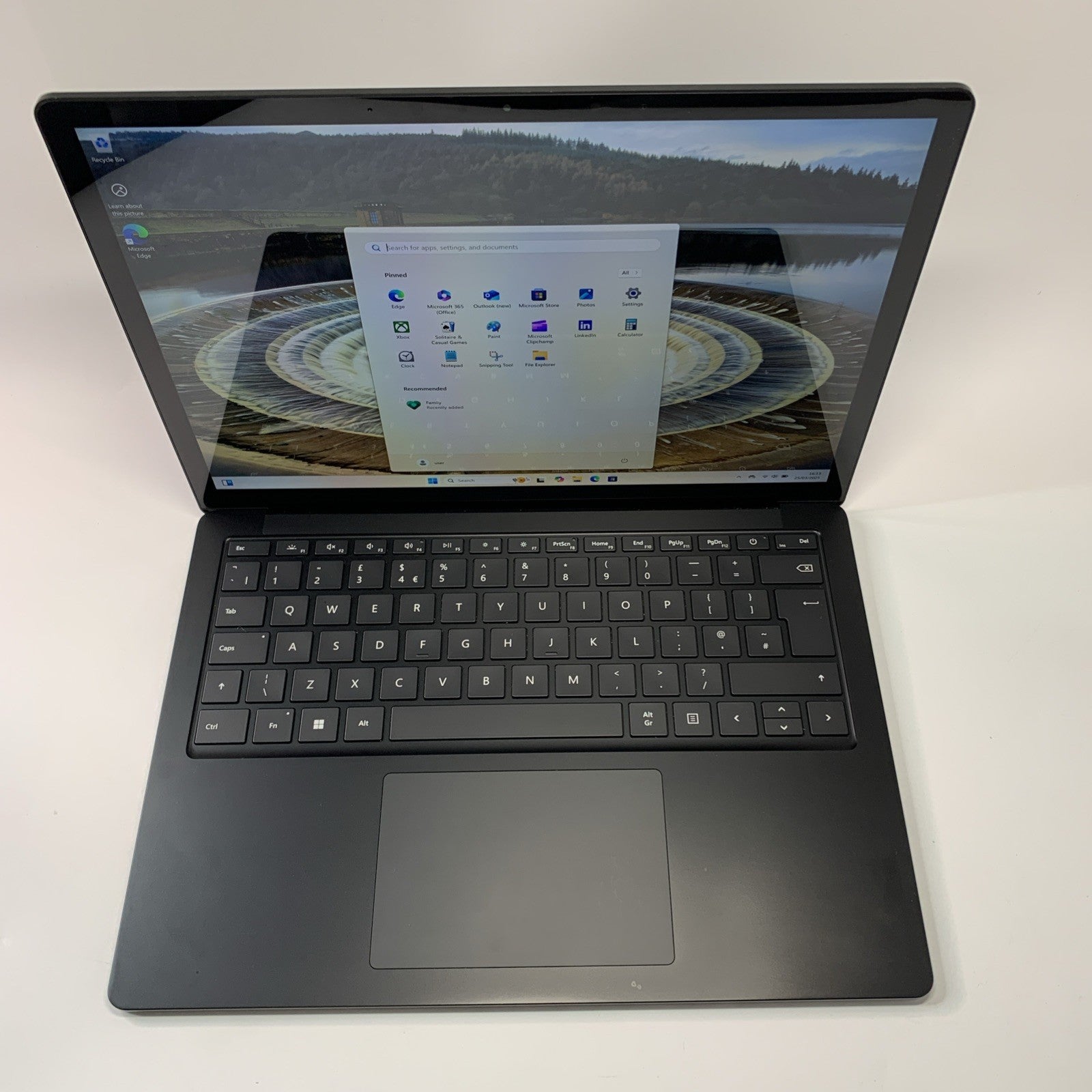 Microsoft Surface Laptop 4 13.5" Intel Core i5-1135G7 16GB RAM 512GB SSD Win 11