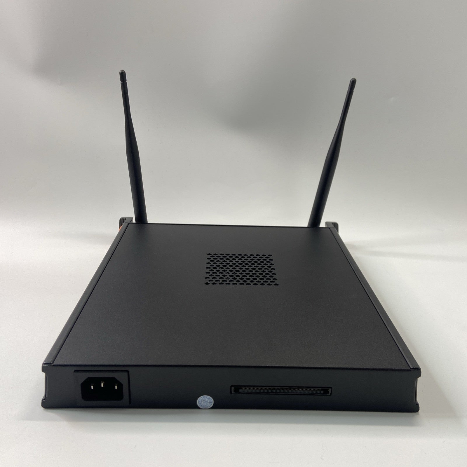Viewsonic VPC15-WP-5 Intel Core i5-8400 8GB RAM 256GB SSD Windows 10