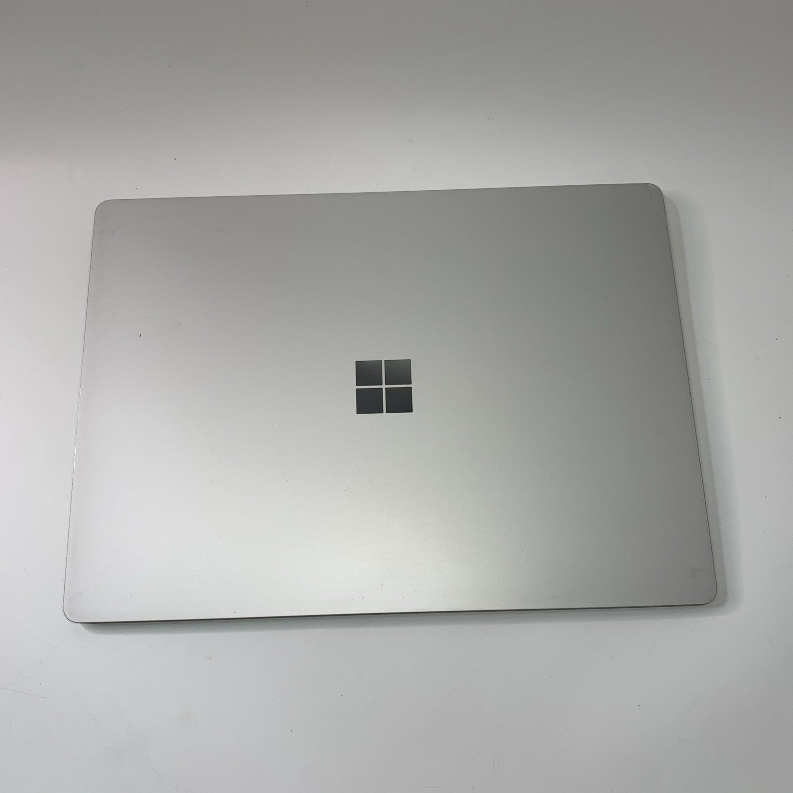 Microsoft Surface Laptop 13.5 inch 128GB Intel Core i5-7200U 4GB Touchscreen