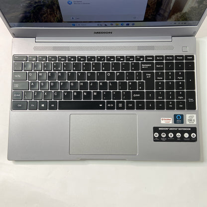 MEDION Akoya E15407 Intel Core i5-1035G1, 8GB RAM, 256GB SSD, 15.6-Inch, Win 11