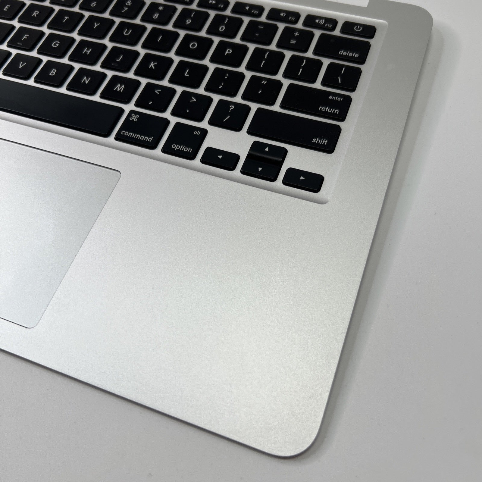 Macbook AIR 13” A1466 Mid 2012 UK Keyboard Palmrest Trackpad Assembly Silver