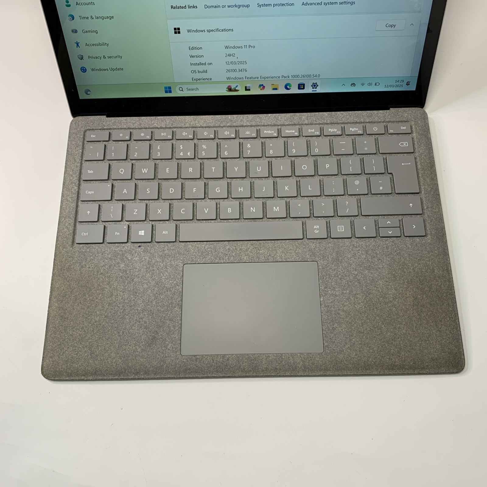 Microsoft Surface Laptop 13.5 inch 128GB Intel Core i5-7200U 4GB Touchscreen